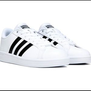 Adidas Cloudfoam Sneakers! Big Kid 6 or Women’s 8